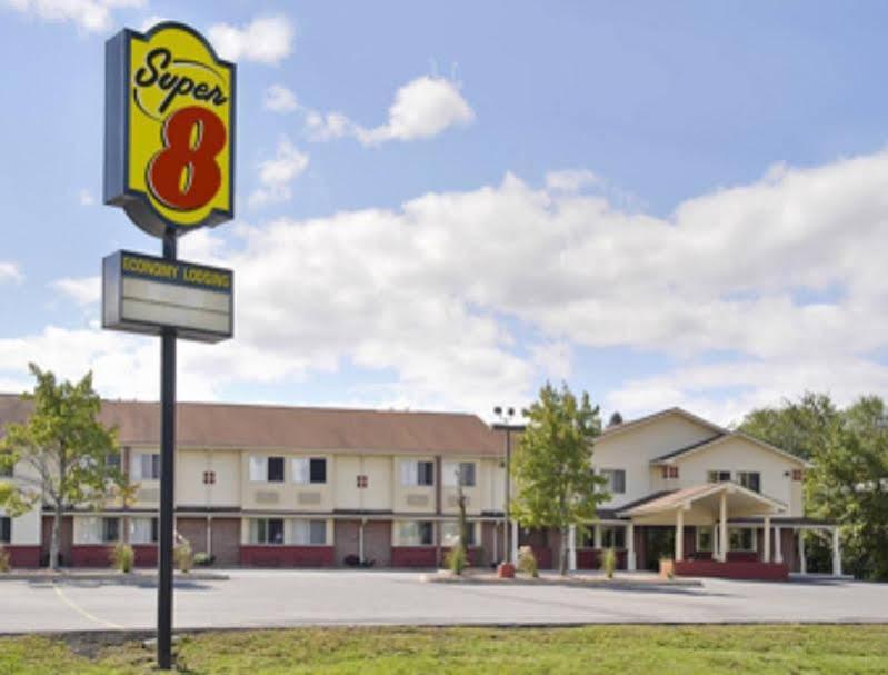 Super 8 By Wyndham Kingston Ξενοδοχείο Εξωτερικό φωτογραφία